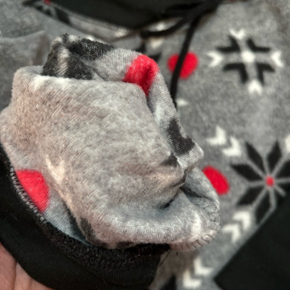Snowflakes and Hearts Fleece Hooded Winter Lounge PJ Buffalo David Bitton Large - Picture 8 of 10